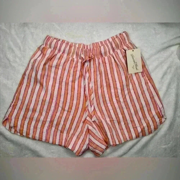 Women’s Shorts  Green With Pockets High Rise Pull On  Universal Thread Size Xs - Picture 1 of 8